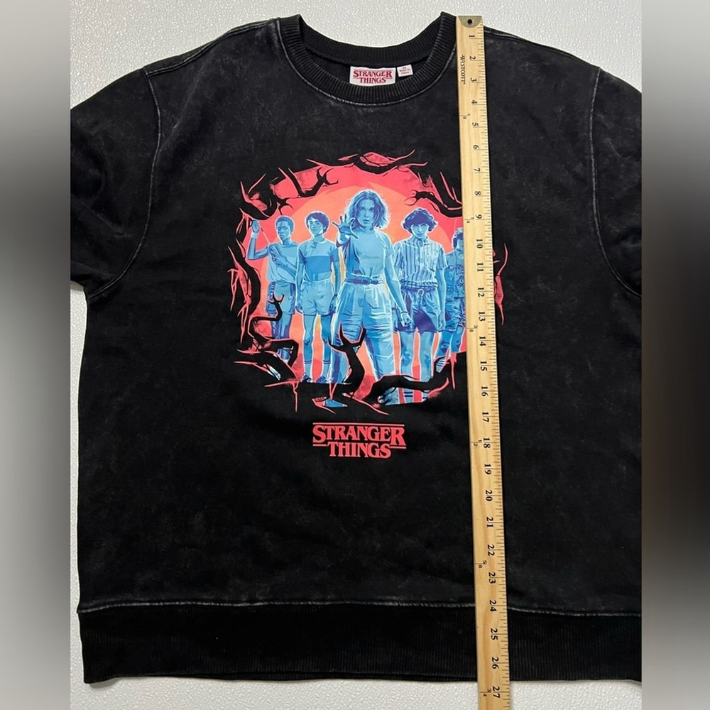 Stranger Things Juniors Crew Neck Sweater Black Size 2X NWOT - Picture 5 of 8